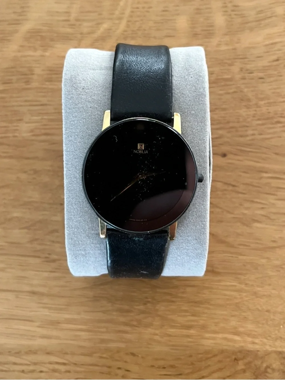 Nobila Black Leather Strap Minimalist Watch - Black